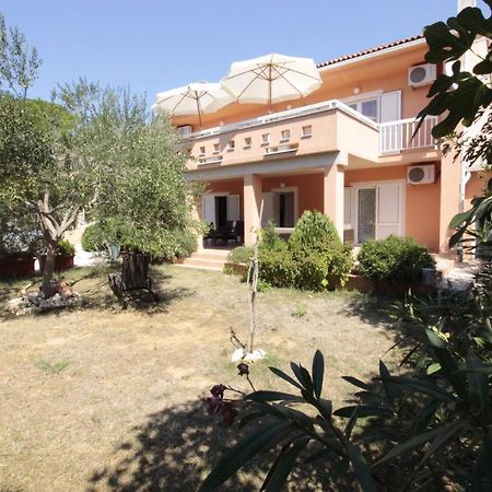 Studios & Rooms Fiesta Novalja Εξωτερικό φωτογραφία