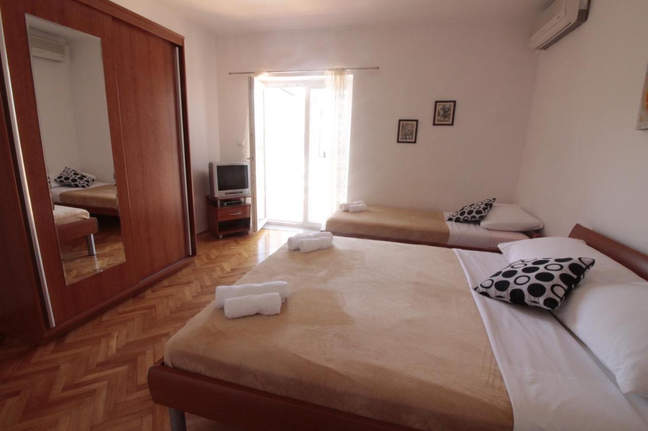 Studios & Rooms Fiesta Novalja Δωμάτιο φωτογραφία
